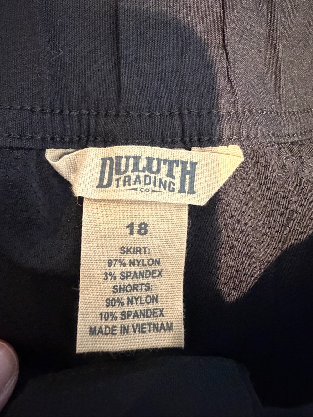 Duluth Women’s Black Utility Skort - Picture 4 of 4